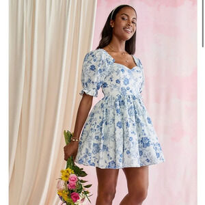 Francesca’s NWT Stacia Floral Babydoll Mini Dress